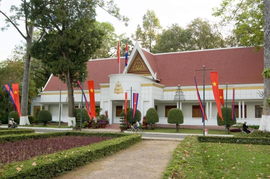 Angkor Village Resort & Spa Siem Reap Exterior foto