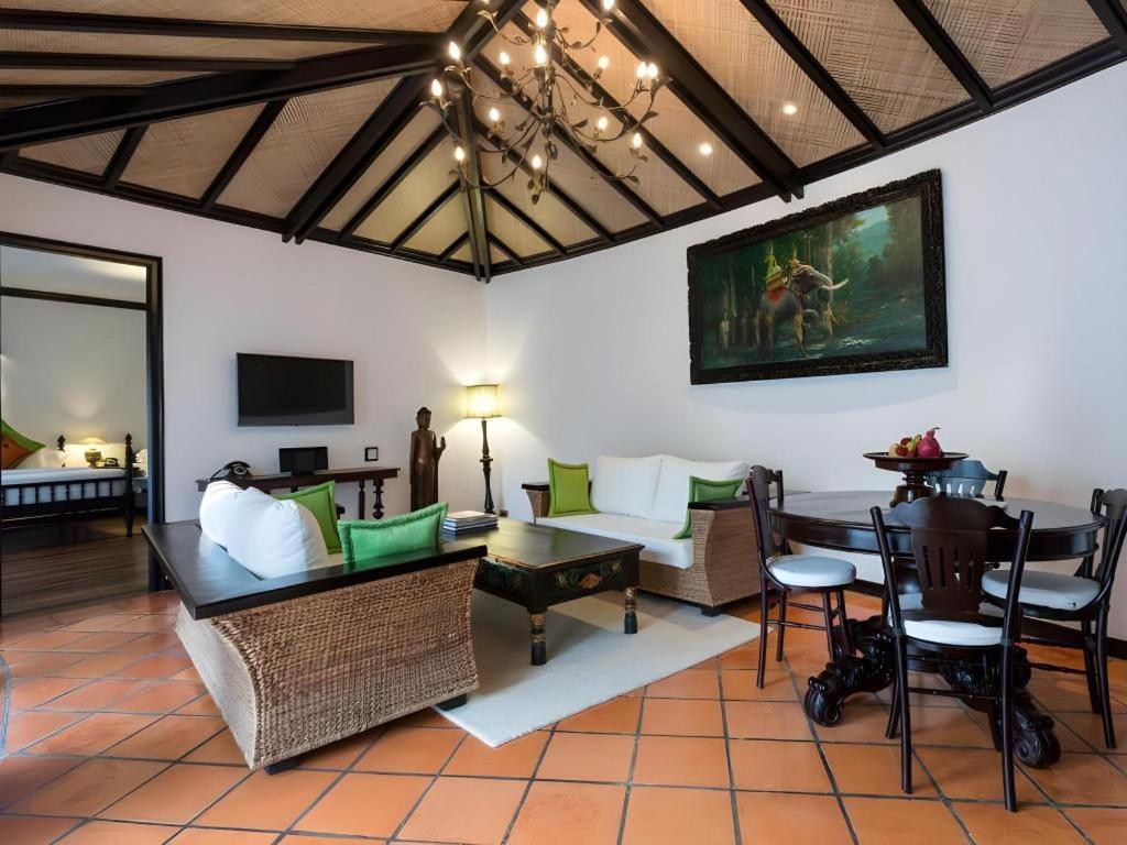 Angkor Village Resort & Spa Siem Reap Exterior foto