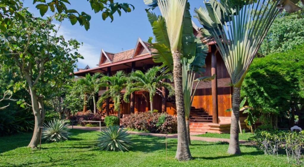 Angkor Village Resort & Spa Siem Reap Exterior foto