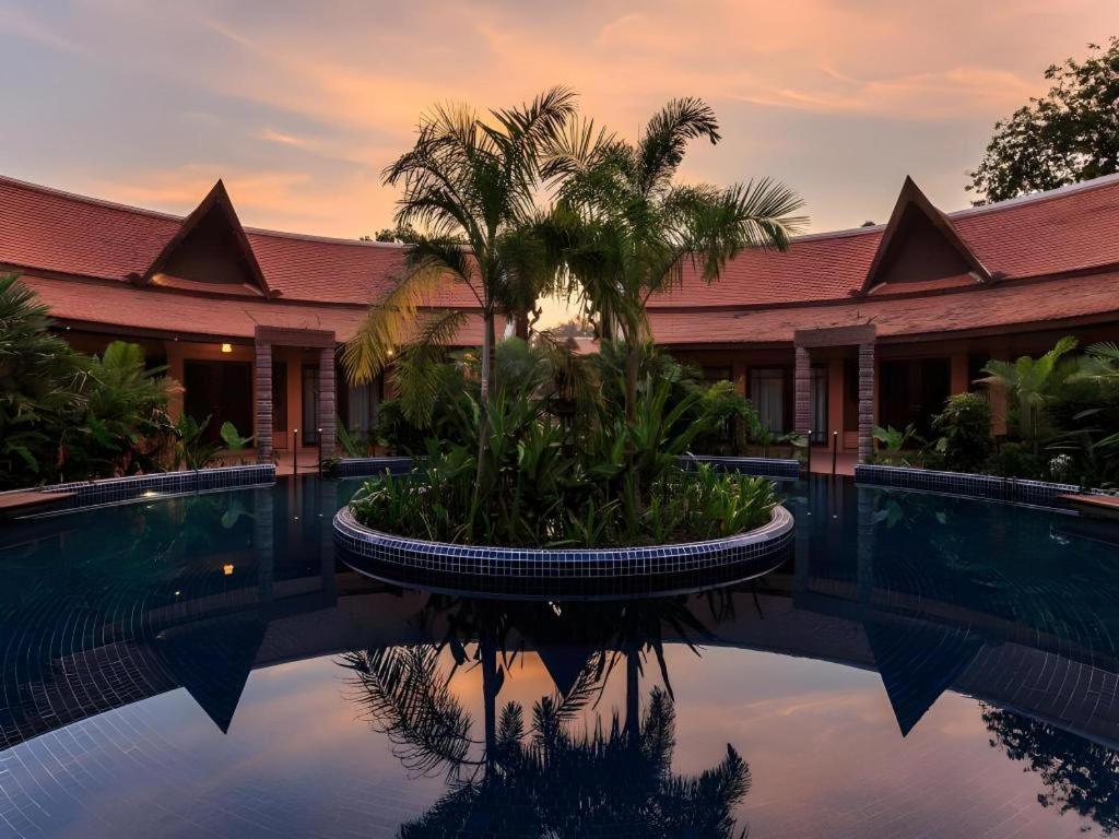 Angkor Village Resort & Spa Siem Reap Exterior foto